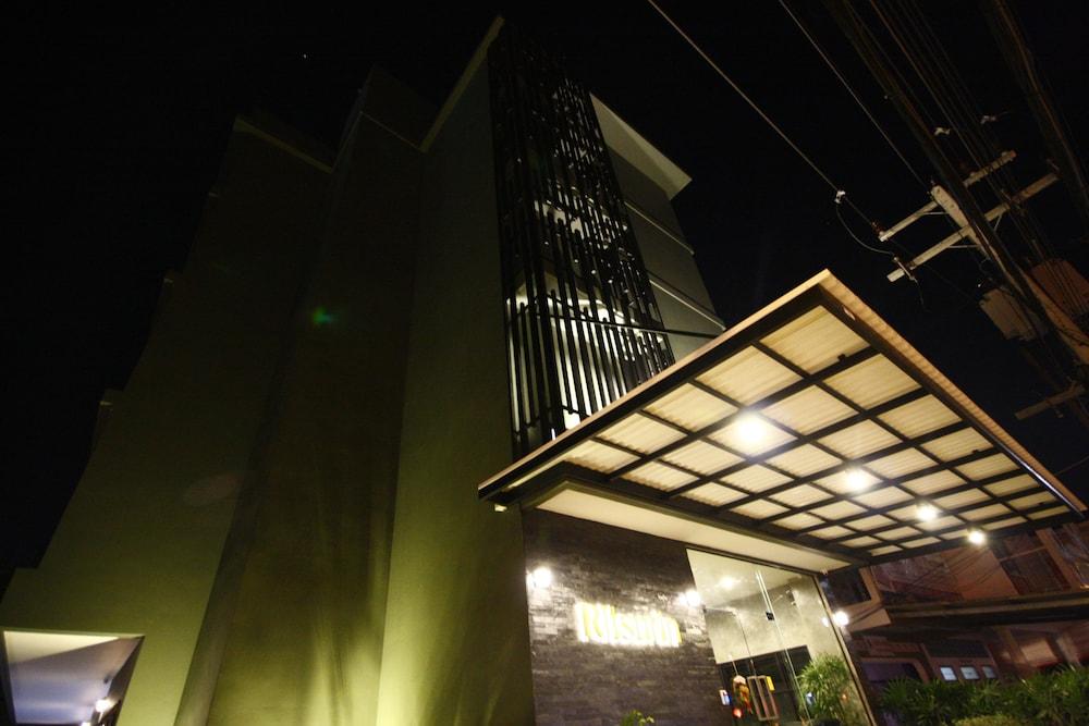 Ritsurin Boutique Hotel - โรงแรมริทสุริน บูติค Phuket Екстериор снимка