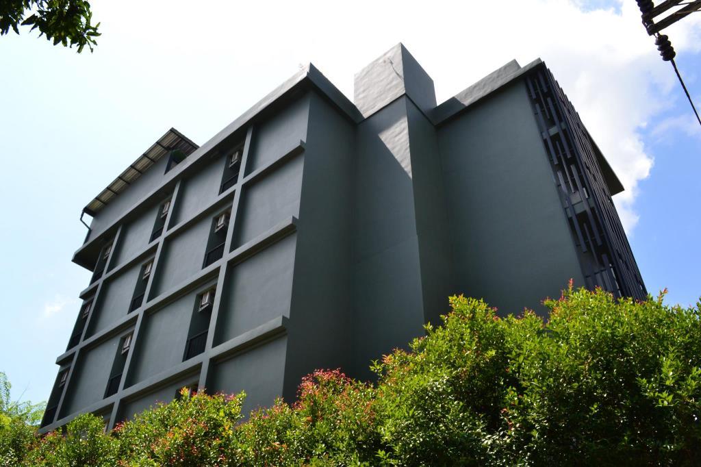 Ritsurin Boutique Hotel - โรงแรมริทสุริน บูติค Phuket Екстериор снимка
